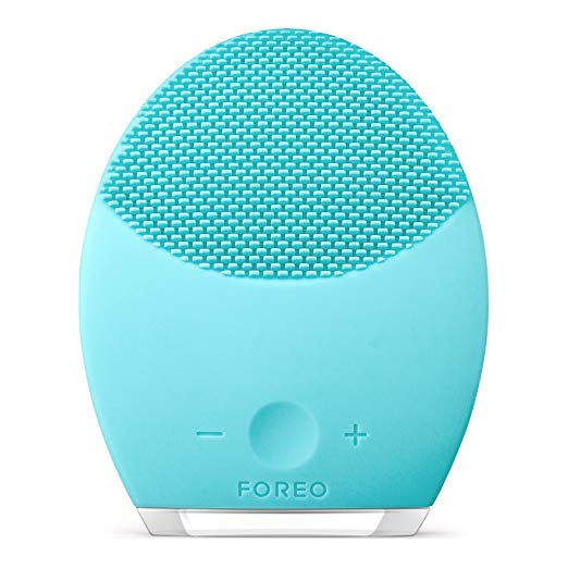 FOREO LUNA 2 Personalized Facial Cleansing Brush and Anti-Aging Facial Massager for Oily Skin