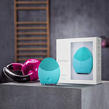 Load image into Gallery viewer, FOREO LUNA 2 Personalized Facial Cleansing Brush and Anti-Aging Facial Massager for Oily Skin